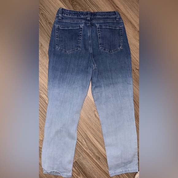 Jones New York Blue Gradient Capris - Picture 3 of 3